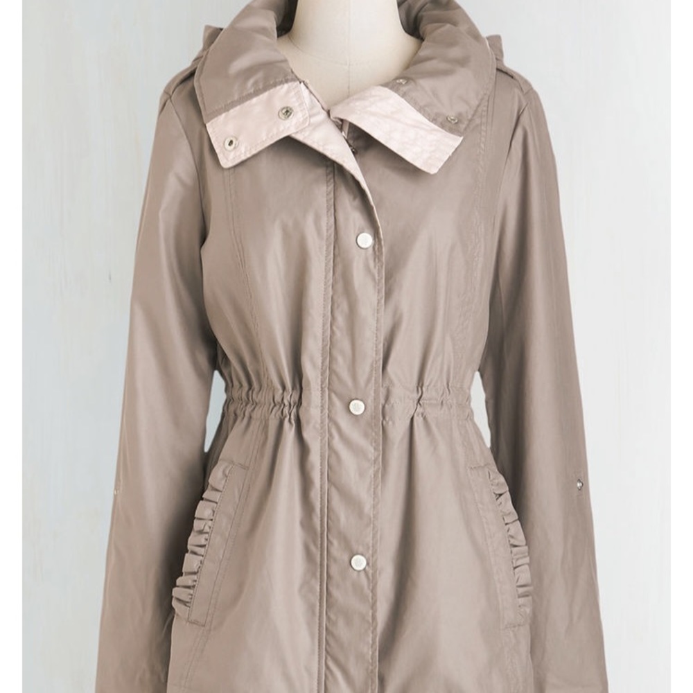 Stylish taupe/gray raincoat by Jessica Simpson 1x